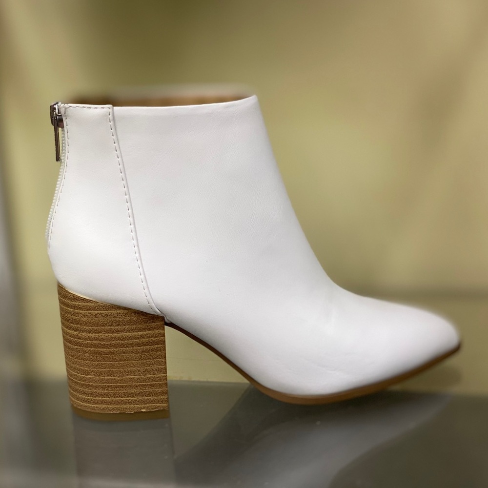 White chunky heel ankle bootie FLASH SALE - Picture 8 of 9